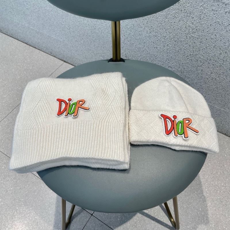 Christian Dior Caps Scarfs